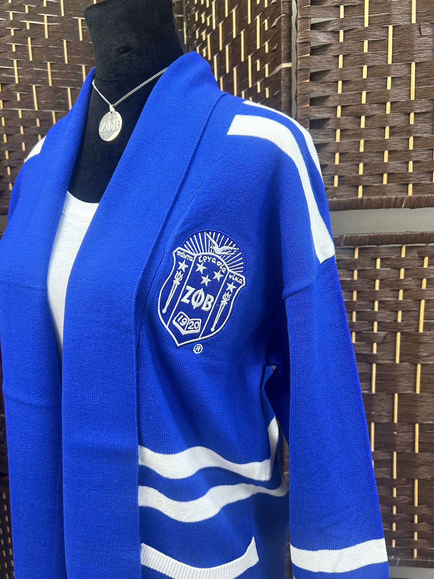 Striped Finer Woman Cardigan