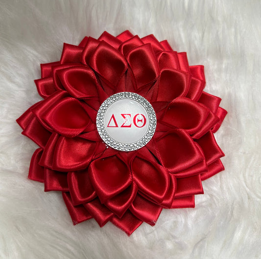 Delta Sigma Theta - Pendant Brooch