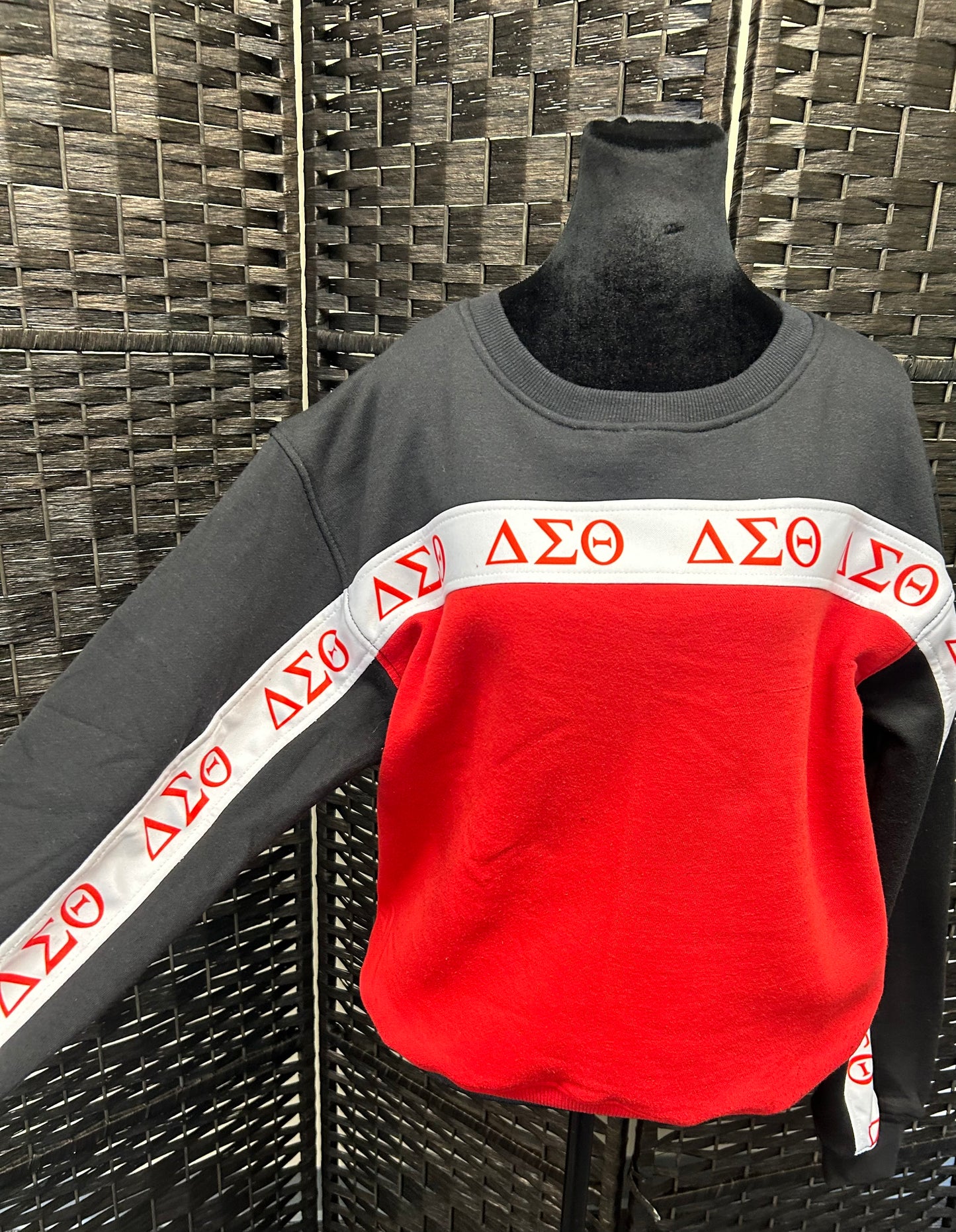 DST premium sweatshirt