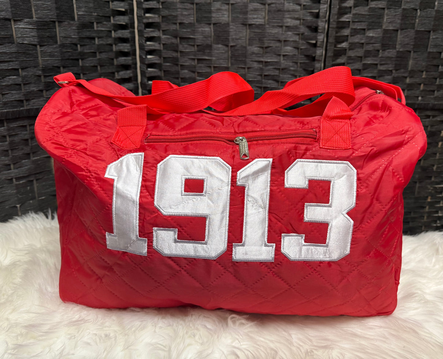 -RED Delta quilted bag