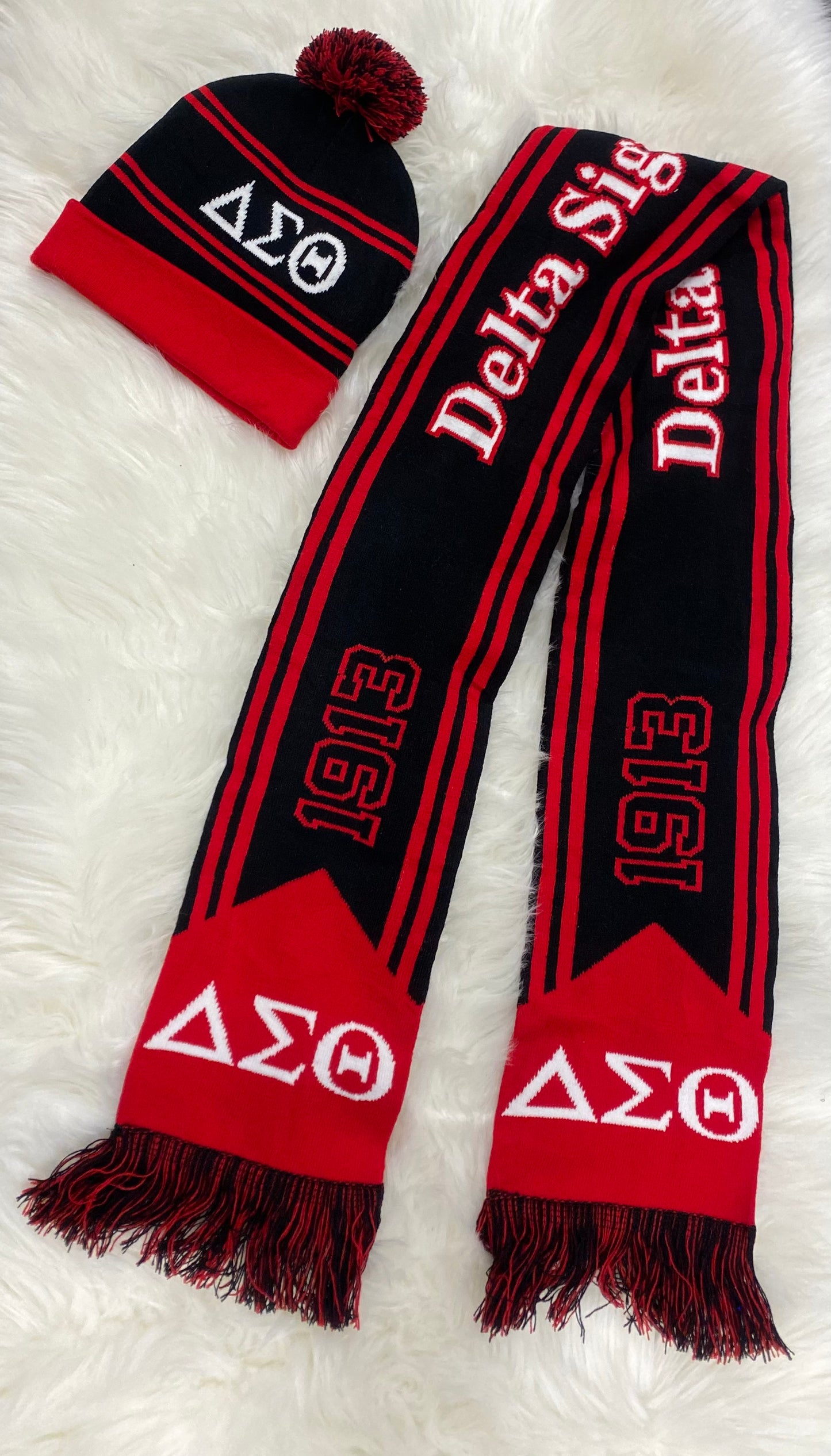 DELTA scarf and hat set